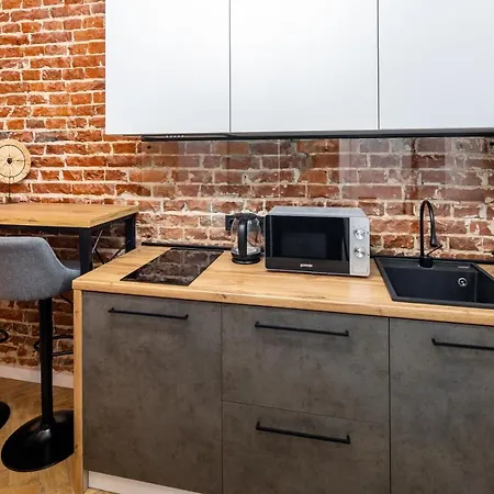 Romari оперний театр вул таманська 12 Apartment *