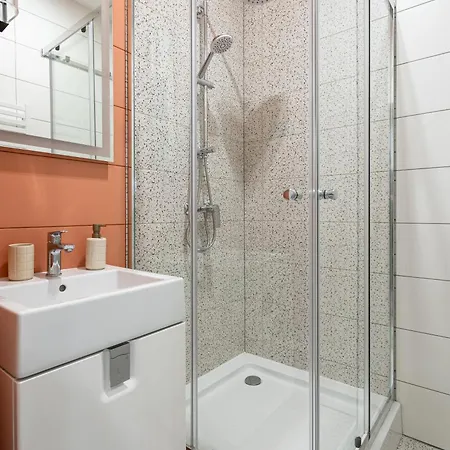 Romari Apartment *