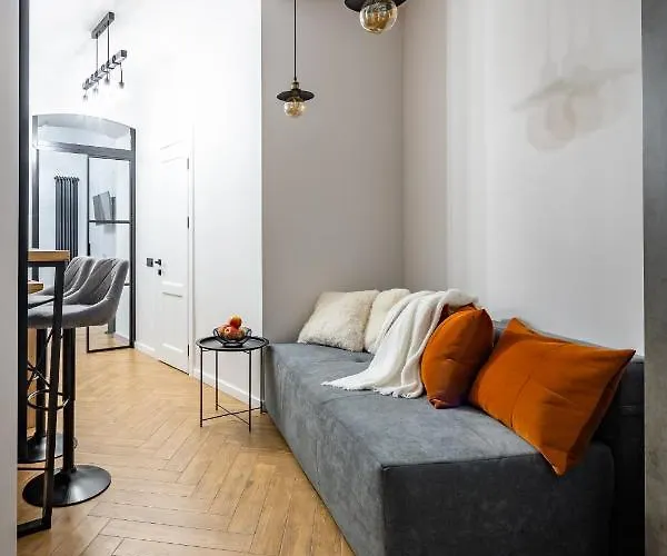 شقة Romari дарії гусяк 12