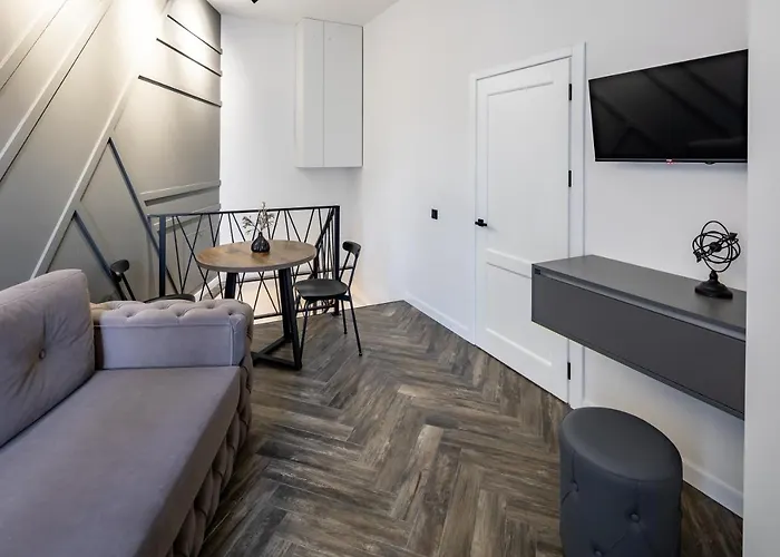 Romari дарії гусяк 12