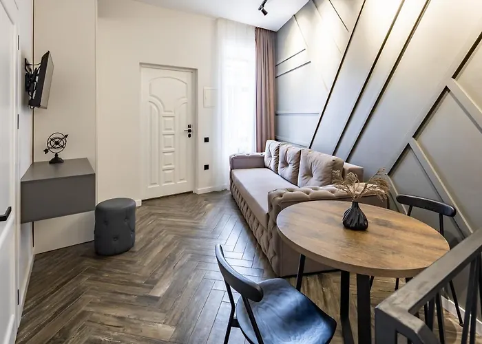 Romari дарії гусяк 12 דירה